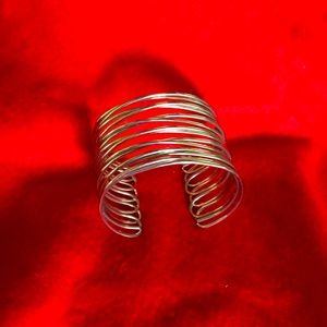 Silver Bracelet-Wire look-1.5” wide-Looks GREAT ON